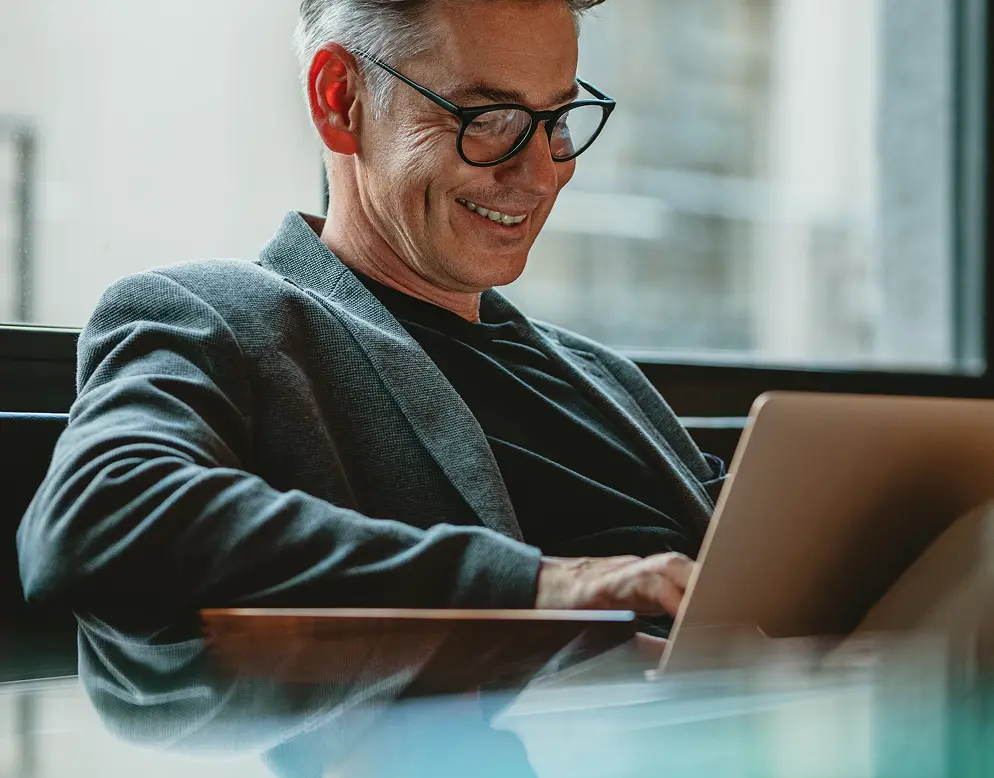 Photo d'un dirigeant d'entreprise sur la plateforme Gifteo